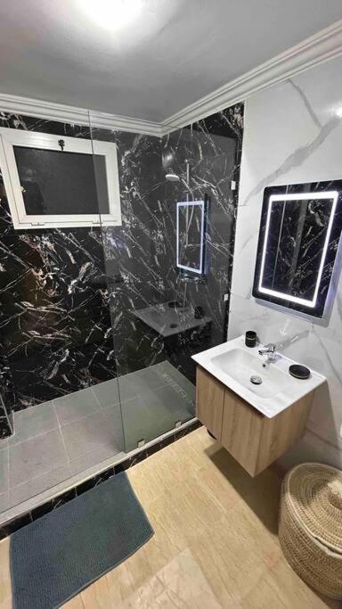 Appartement Haut Standing 3 Chambres Avec Terasse Quartier Gueliz Hivernage A Marrakech I19 Marakéš Exteriér fotografie